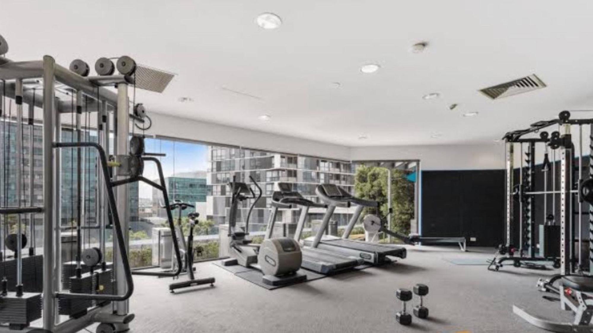Docklands Cosy 1-Bedroom Apartment With Wifi, Gym, Pool & Garden Terrace. - Melbourne — Photos 1